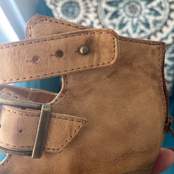 Host Pick 7-17-24 Chunky Tan Heel Size 10 - Picture 7 of 7